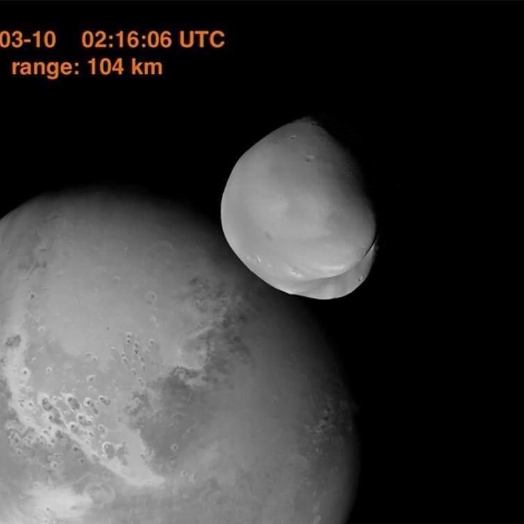 UAE spacecraft takes close-up photos of Mars' little moon